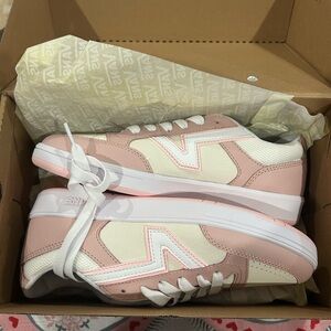 Vans Lowland 2.0 new in box retro 80’s look